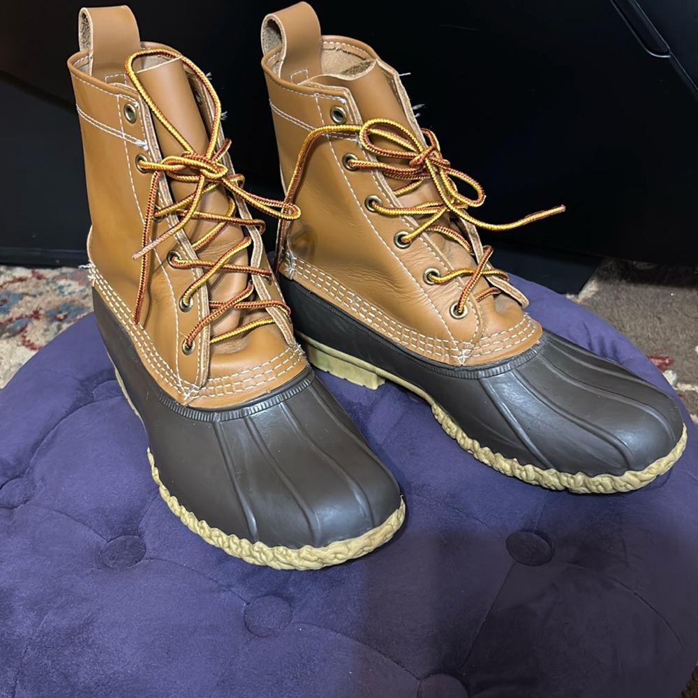 LL Bean Classic Women's Bean Boots 8M Preppy, New England style